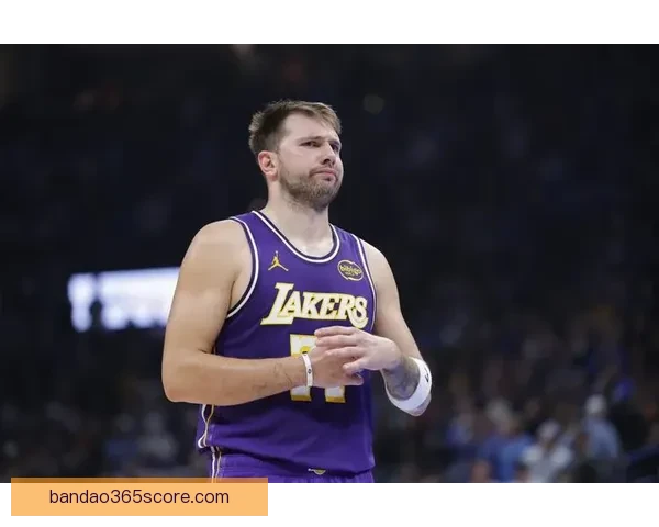 东契奇狂轰43分7助攻连刷纪录笑容灿烂湖人六连客5胜1负强势收官 东契奇狂轰43分7助攻连刷纪录笑容灿烂湖人六连客5胜1负强势收官